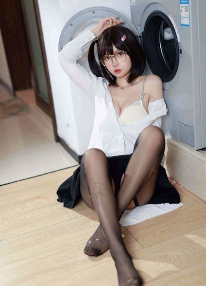 美女裸身正面无遮挡全身视频_1080P电影全集观看
