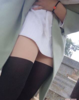 美女把黑丝戴在头上亚洲免费视频_BD国语高清神马影院手机在线