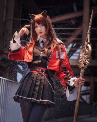 泳池里强摁做开腿呻吟_国产剧完整视频观看